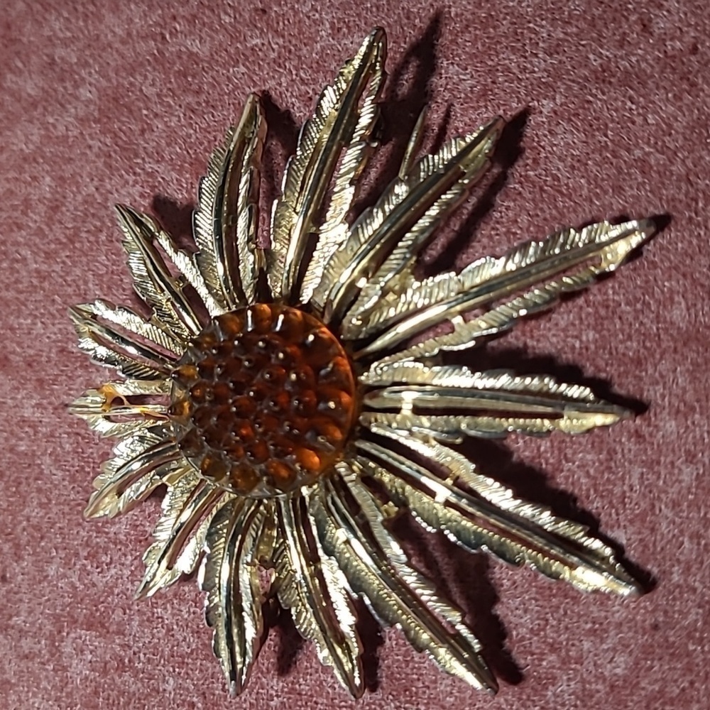 Sarah Coventry Vintage Brooch